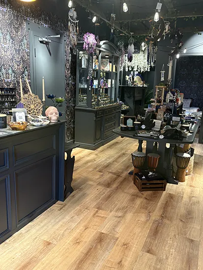 Mystic Avenue Store 01